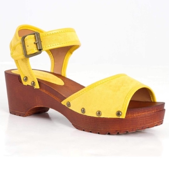 Qupid Shoes - New Yellow Suede Studded Clogs Sz 5-10 NIB
